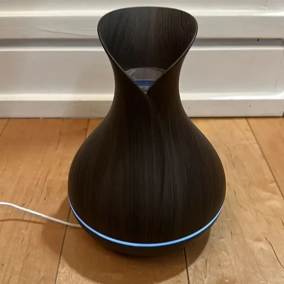 Humidifier w/6 Colour LED 9x6” - Picture 12 of 14